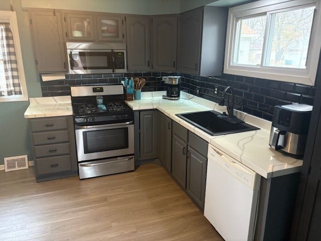 1002 Plaza Drive, Joliet, IL 60435