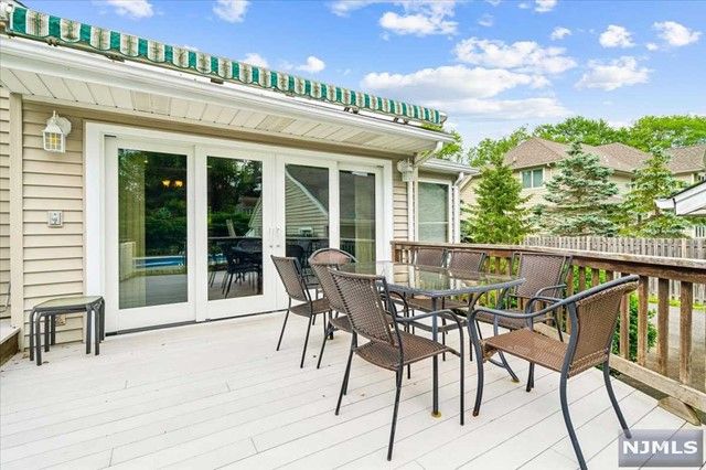 124 Durie Avenue, Closter, NJ 07624