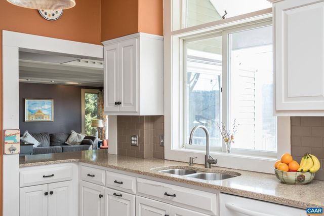 428 MAPLE AVE, Waynesboro, VA 22980