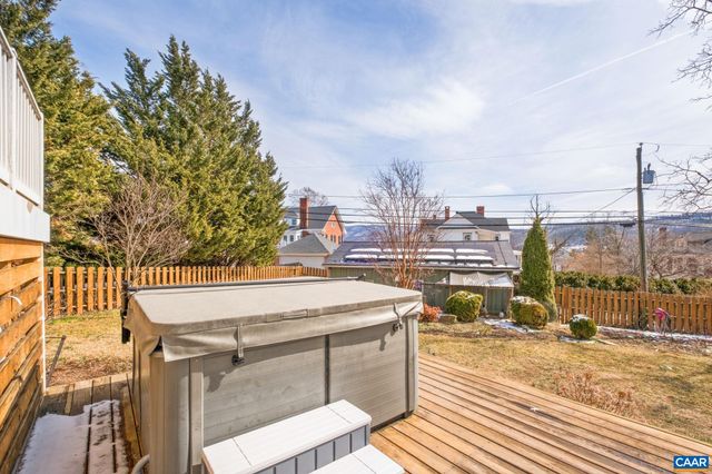 428 MAPLE AVE, Waynesboro, VA 22980