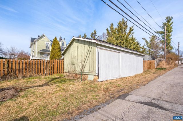 428 MAPLE AVE, Waynesboro, VA 22980