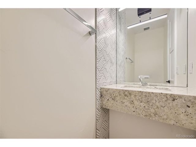 3212 S Dahlia St, Denver, CO 80222