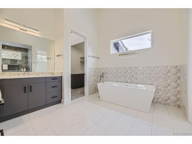 3212 S Dahlia St, Denver, CO 80222