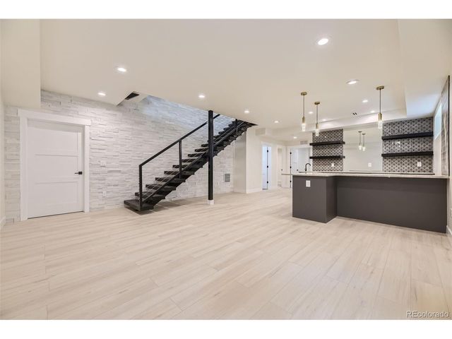 3212 S Dahlia St, Denver, CO 80222