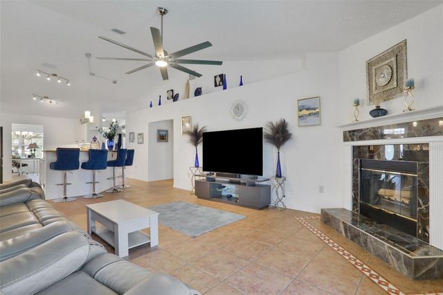 22 BURGUNDY PLACE, Palm Coast, FL 32137