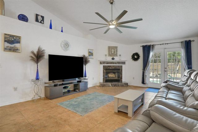 22 BURGUNDY PLACE, Palm Coast, FL 32137