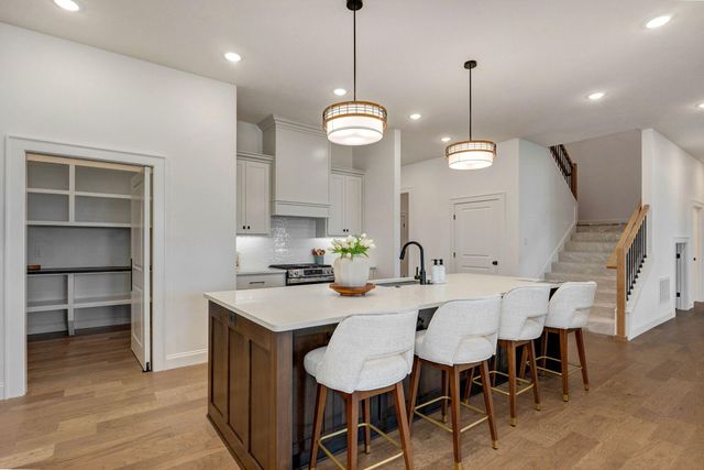 5092 E Ferdinand Court, Springfield, MO 65802