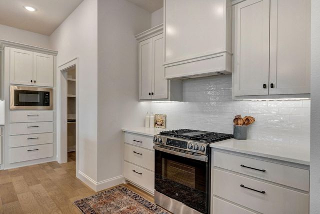 5092 E Ferdinand Court, Springfield, MO 65802