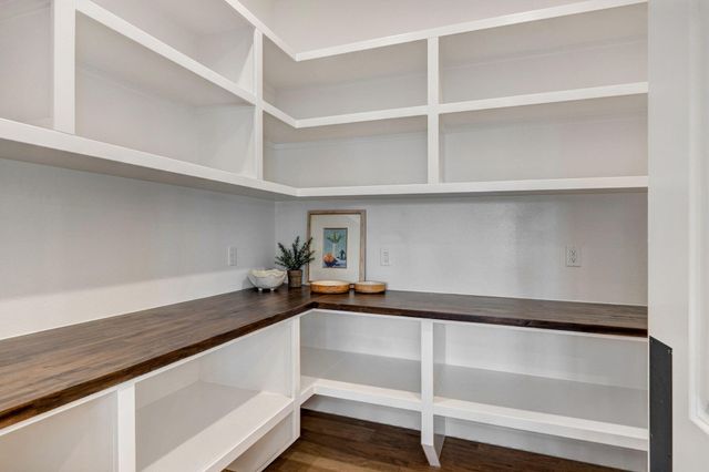 5092 E Ferdinand Court, Springfield, MO 65802