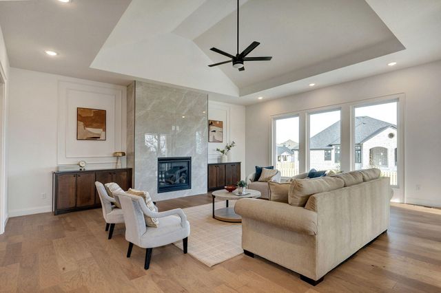 5092 E Ferdinand Court, Springfield, MO 65802