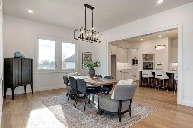 5092 E Ferdinand Court, Springfield, MO 65802