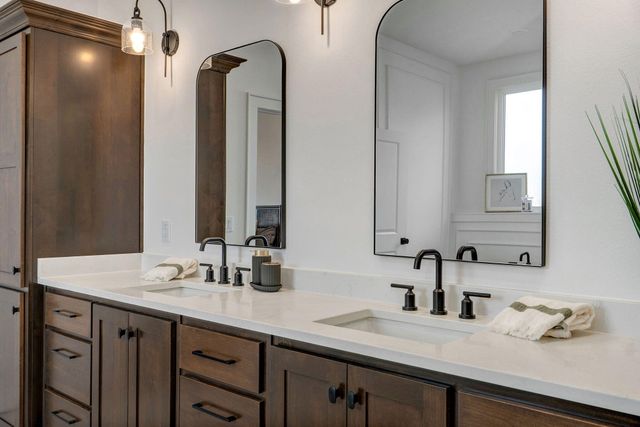 5092 E Ferdinand Court, Springfield, MO 65802