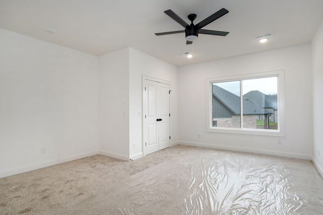 5092 E Ferdinand Court, Springfield, MO 65802