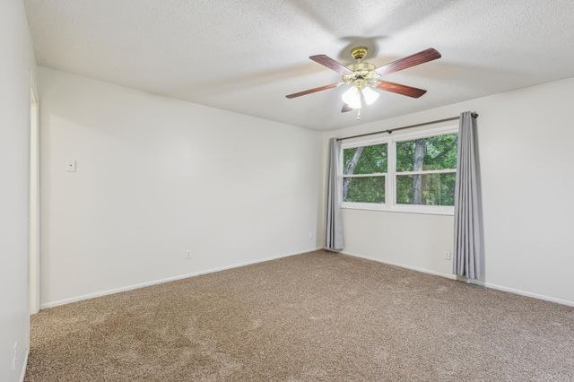 902 Ridge Drive SE, Saint Michael, MN 55376