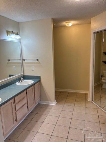 1841 Southbay Dr, Pensacola, FL 32506