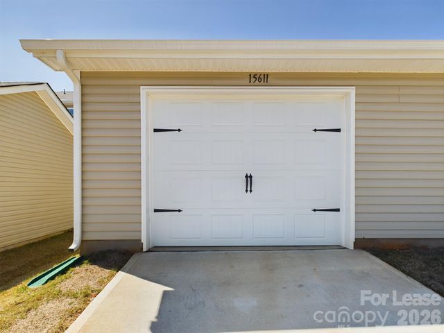 15611 Country House Street, Charlotte, NC 28273