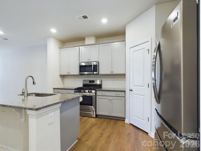 15611 Country House Street, Charlotte, NC 28273