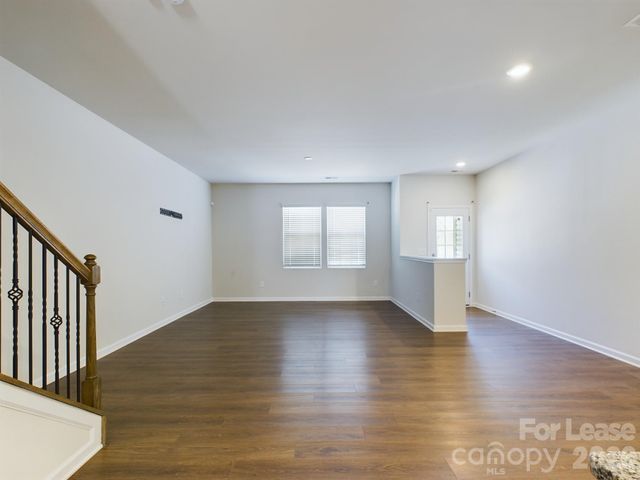 15611 Country House Street, Charlotte, NC 28273
