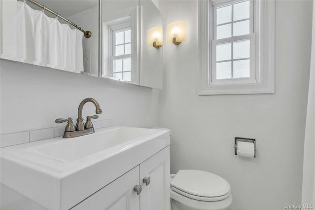 67-44 224th Street 1-A, Oakland Gardens, NY 11364