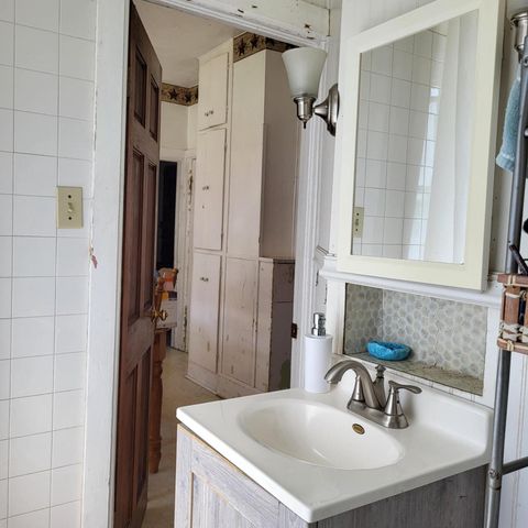 612 Buffalo STREET, Manitowoc, WI 54220