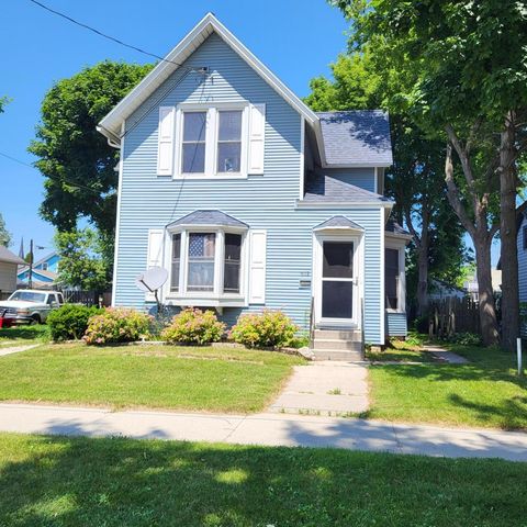 612 Buffalo STREET, Manitowoc, WI 54220