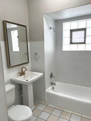 2235 Harvey Avenue, Berwyn, IL 60402