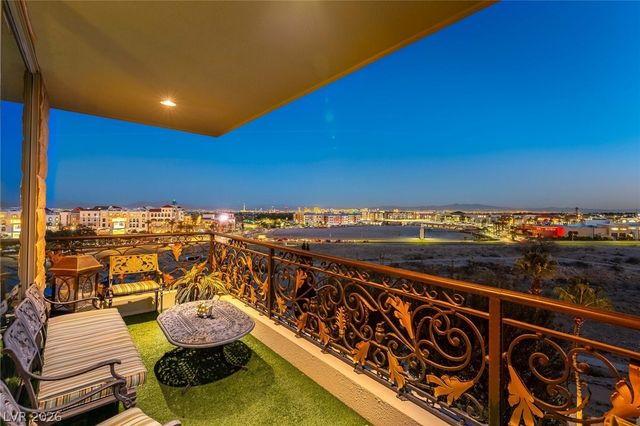 9101 Alta Drive 305, Las Vegas, NV 89145