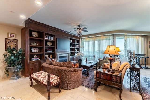 9101 Alta Drive 305, Las Vegas, NV 89145