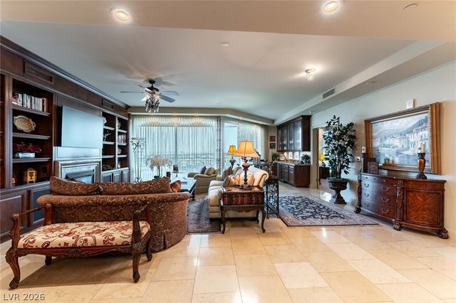 9101 Alta Drive 305, Las Vegas, NV 89145