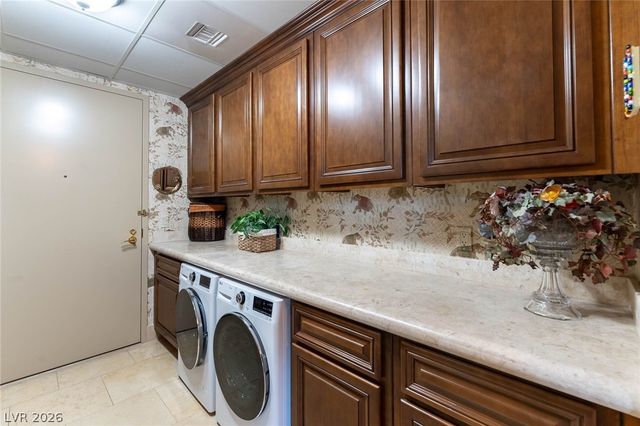 9101 Alta Drive 305, Las Vegas, NV 89145