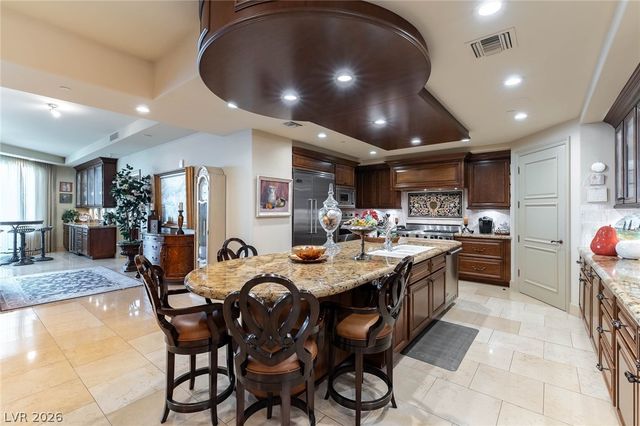 9101 Alta Drive 305, Las Vegas, NV 89145