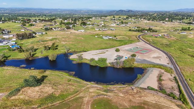 1986 Village Dr, Ione, CA 95640