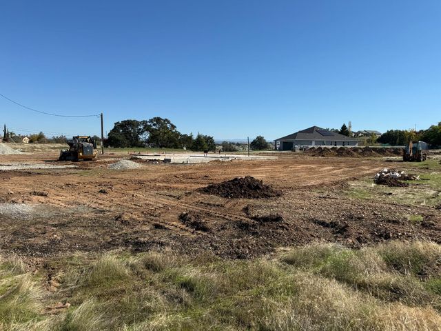 1986 Village Dr, Ione, CA 95640