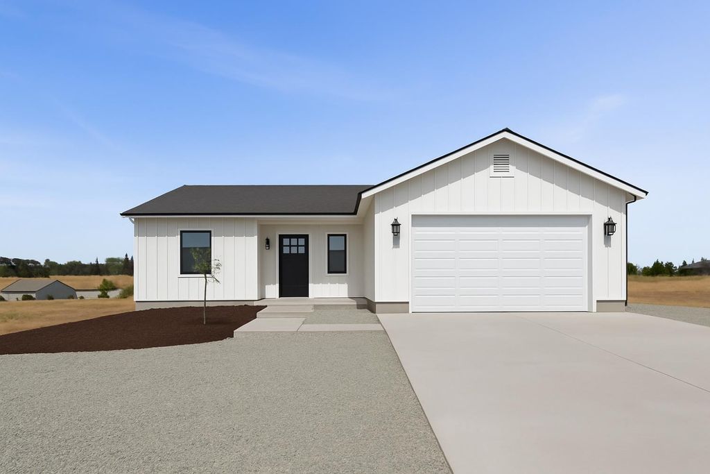 1986 Village Dr, Ione, CA 95640