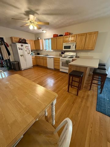 42 Bartlett Street 2, Beverly, MA 01915