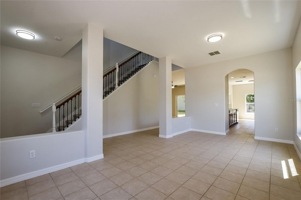 Image 2 of property listing at 12104 CITRUSWOOD DRIVE, Orlando, FL 32832