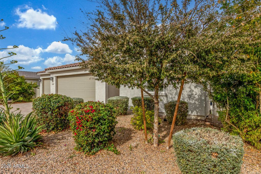 Image 3 of property listing at 2036 E PIEDMONT Place, Casa Grande, AZ 85122