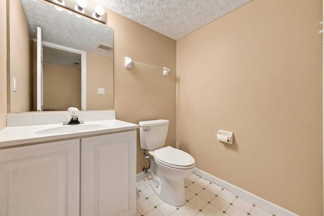5893 Blaverly Drive, New Albany, OH 43054