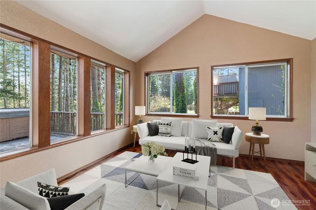 30 E Rainier Drive, Allyn, WA 98524
