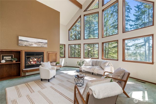 30 E Rainier Drive, Allyn, WA 98524
