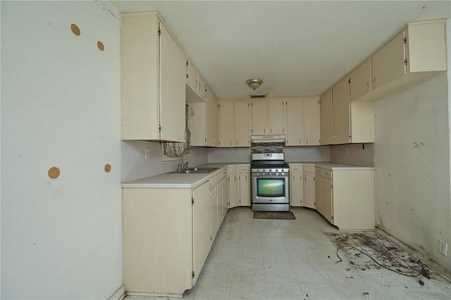 4942 Cosner Dr, Corpus Christi, TX 78415
