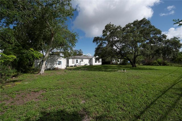 4942 Cosner Dr, Corpus Christi, TX 78415