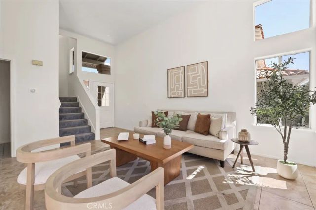 27414 Iris, Mission Viejo, CA 92692