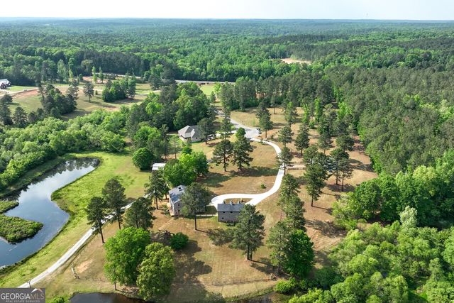 13 Southern Waters Way, Forsyth, GA 31029