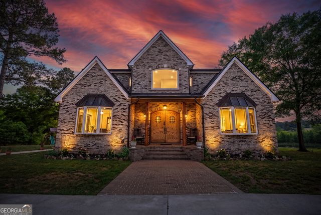 13 Southern Waters Way, Forsyth, GA 31029