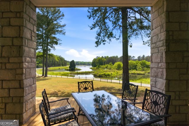 13 Southern Waters Way, Forsyth, GA 31029