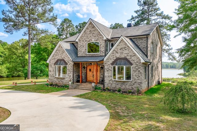 13 Southern Waters Way, Forsyth, GA 31029