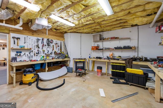 13 Southern Waters Way, Forsyth, GA 31029