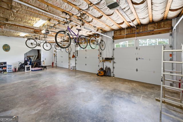 13 Southern Waters Way, Forsyth, GA 31029