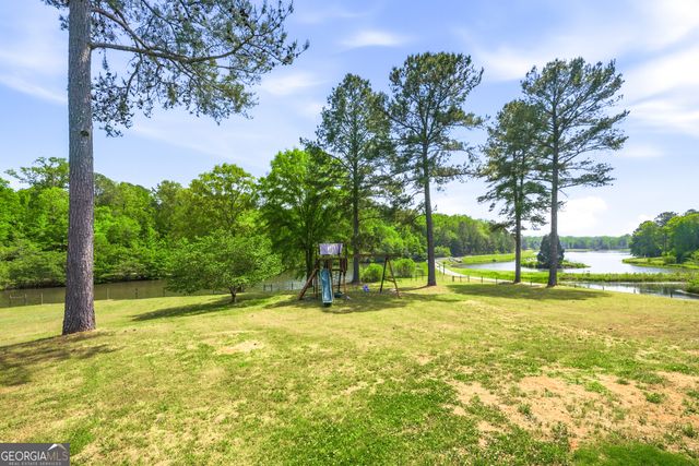13 Southern Waters Way, Forsyth, GA 31029
